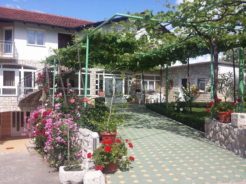 Pansion Pero Elez Medjugorje Hotel Eksteriør billede